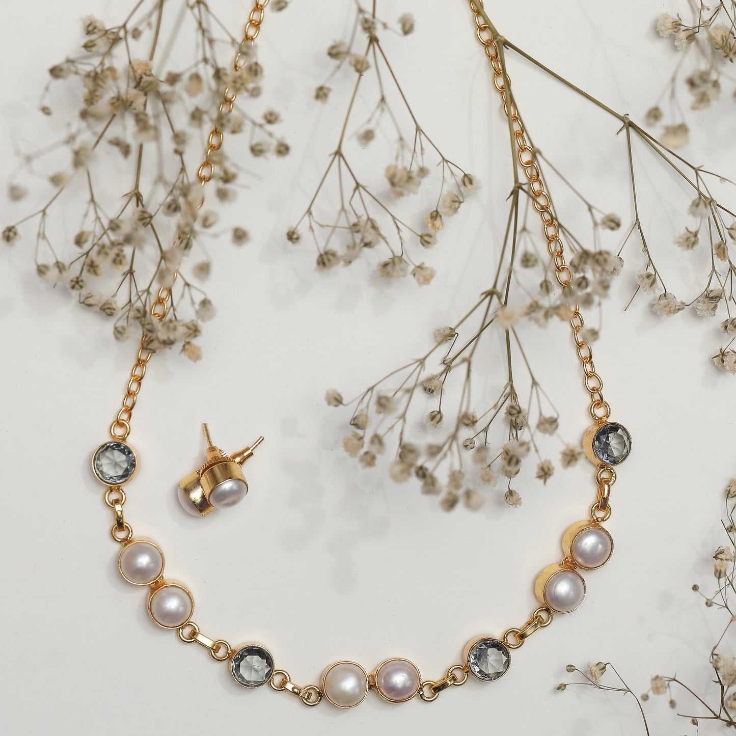 Quinn Pearl and Glossy Stone Necklace