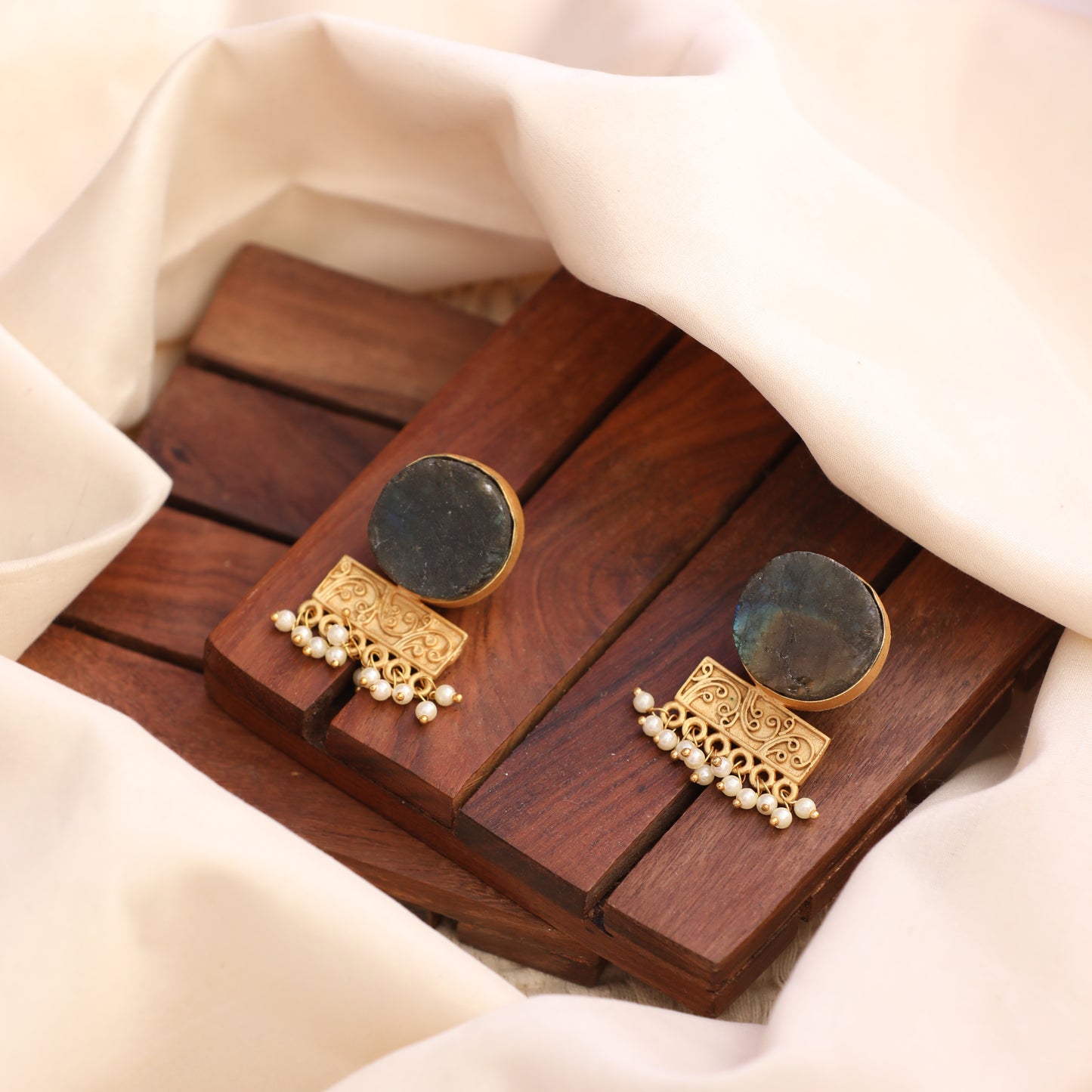 Ash black round raw stone Stud
