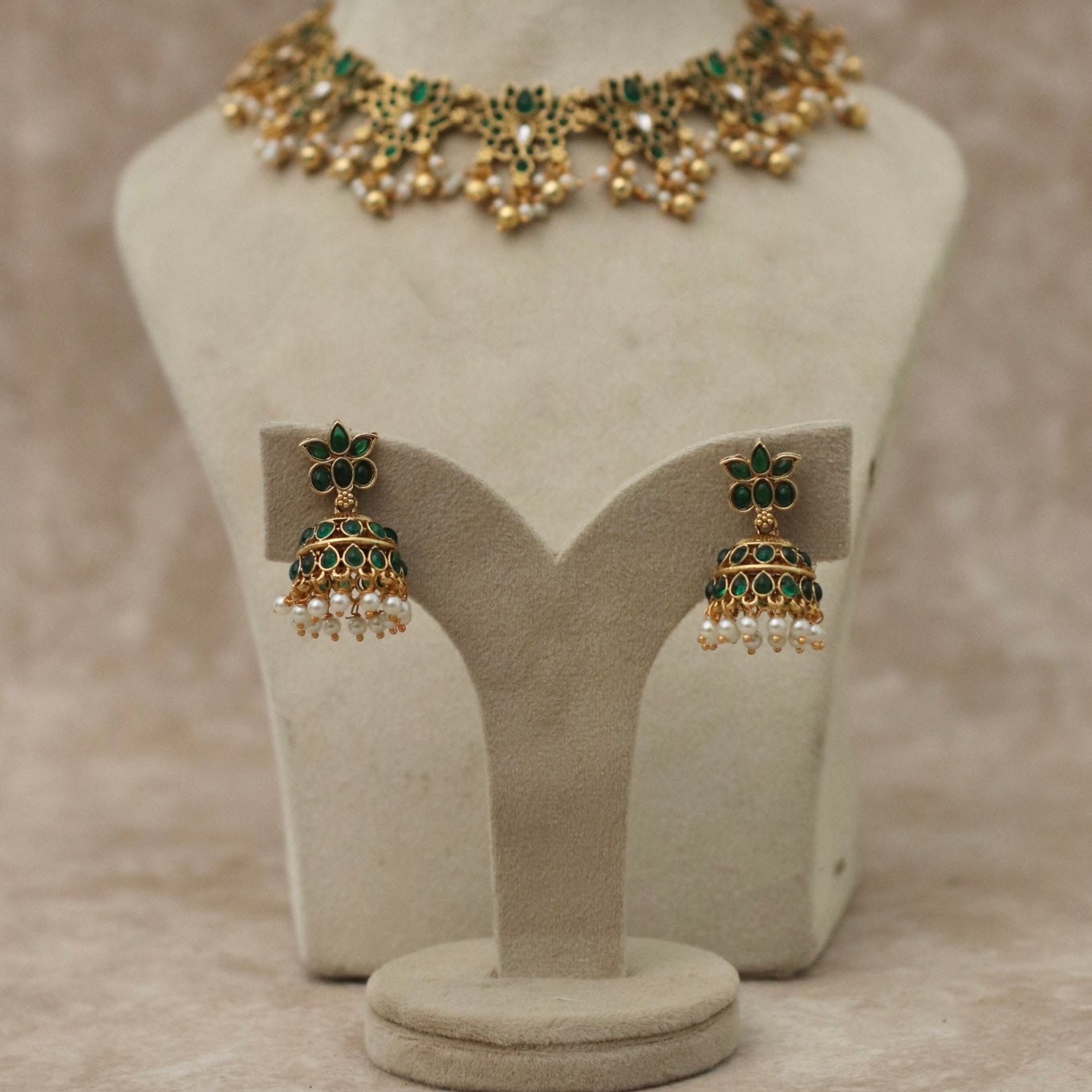 Leona Necklace Set
