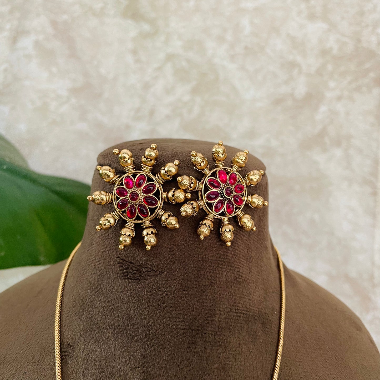 Niraa Necklace Set