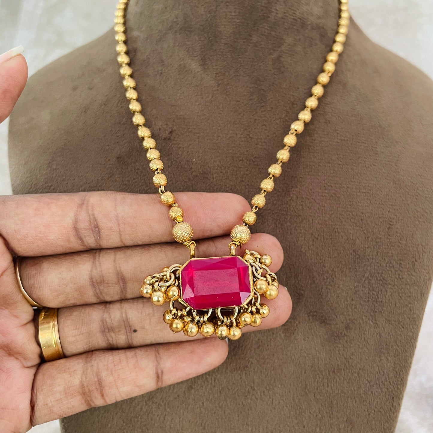 Jiyana Reversible Chain With Earring Set