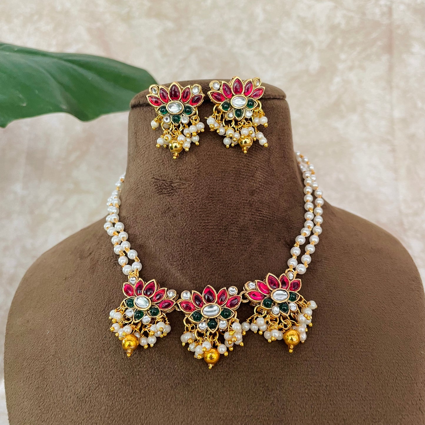Ziyana Pearl Necklace Set