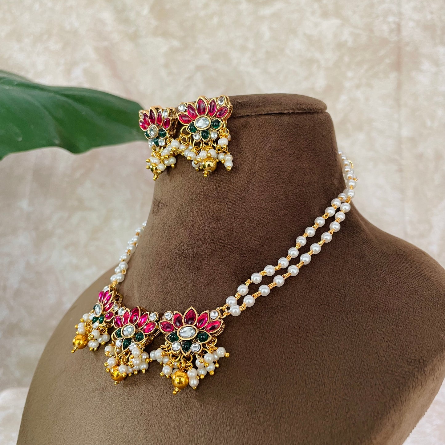 Ziyana Pearl Necklace Set