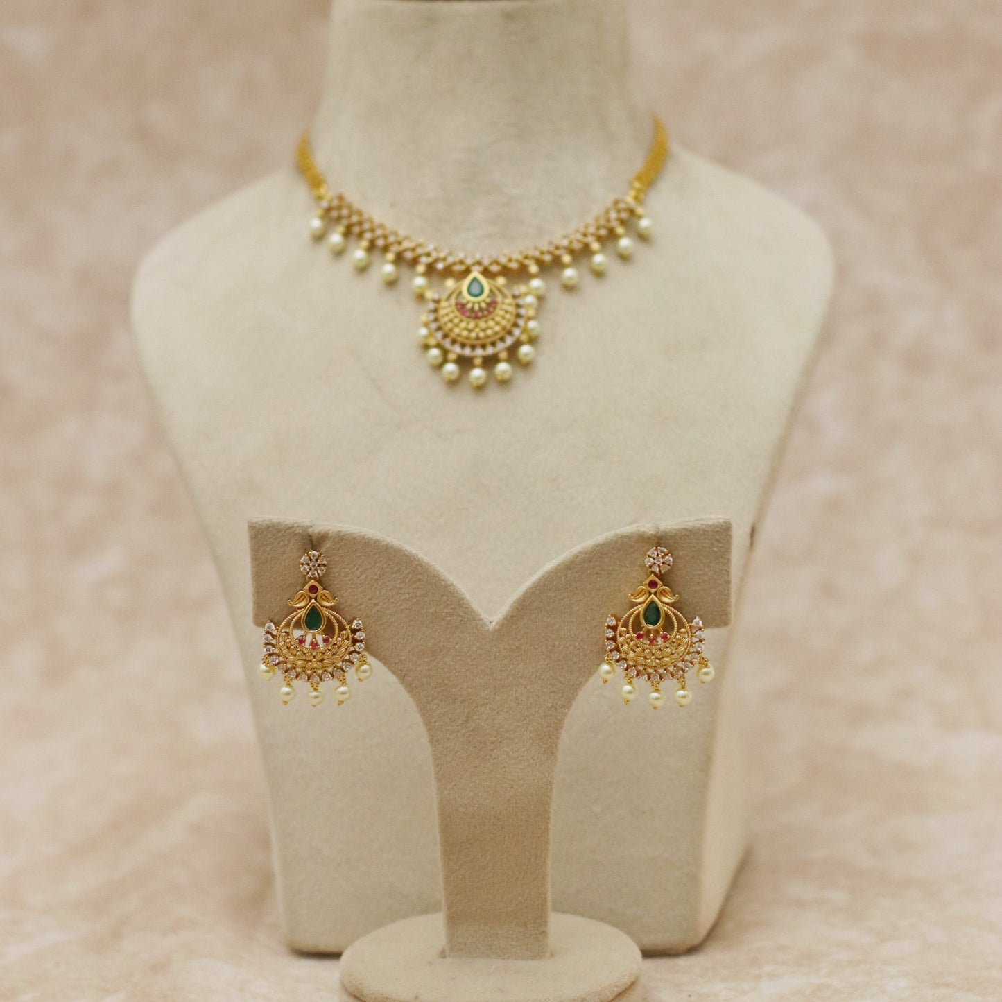 Daliya Necklace Set