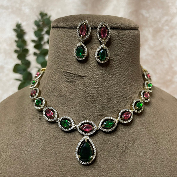 Neha Necklace Set