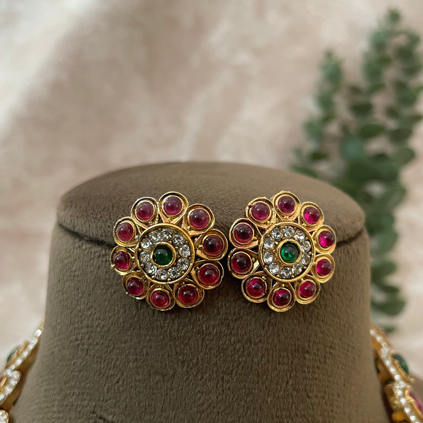 Shrani Necklace Set