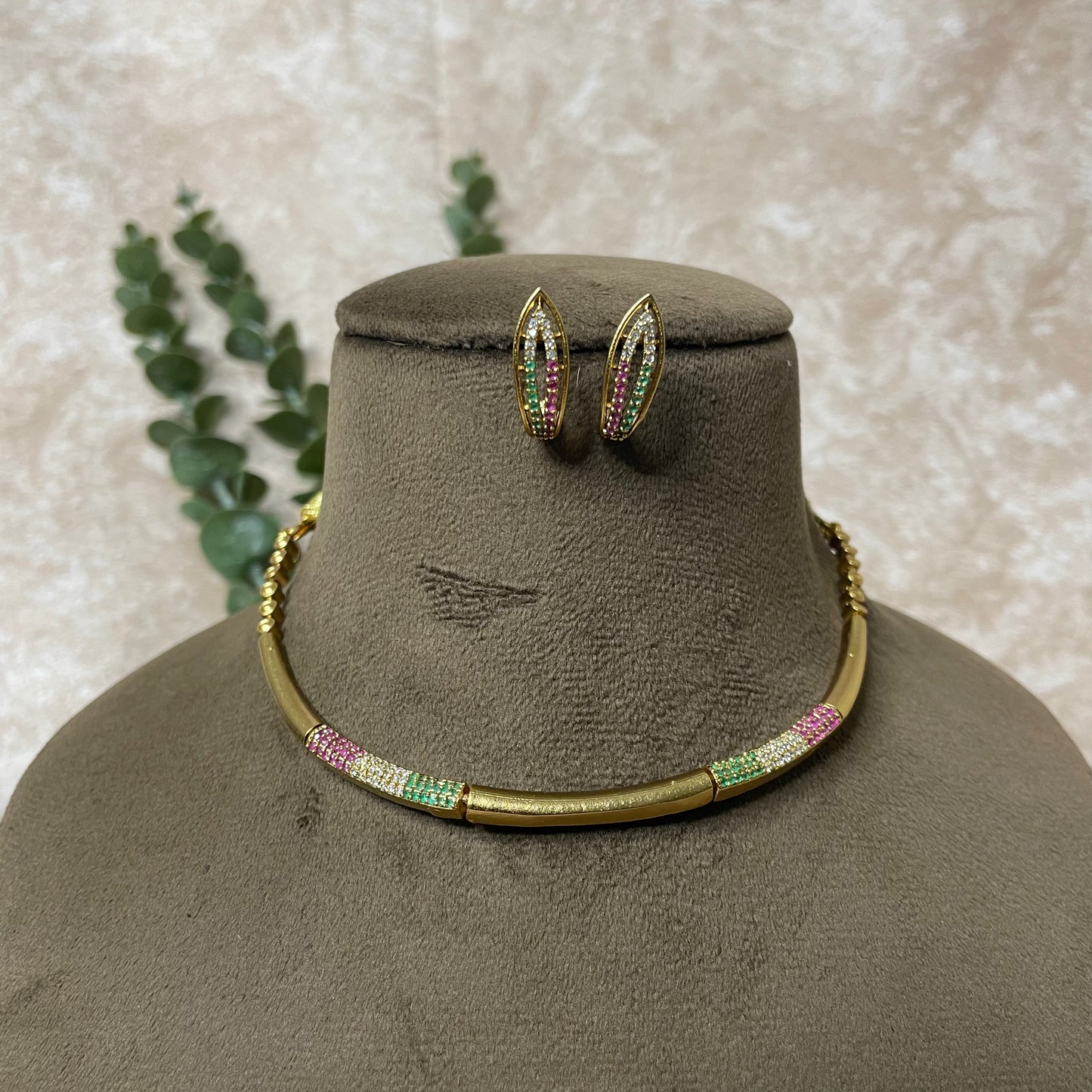 Amora Necklace Set