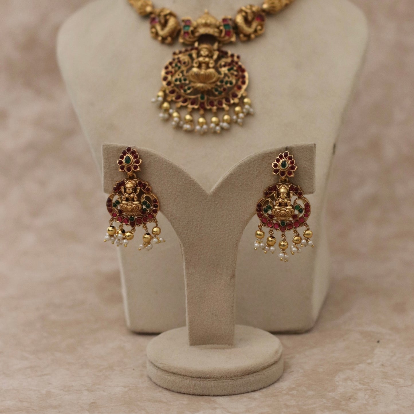 Liyana Stone Necklace Set