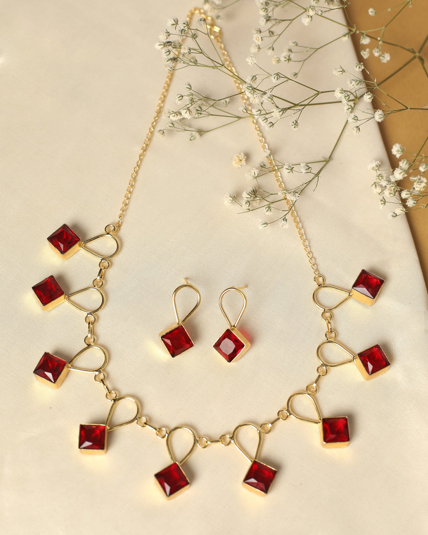 Glossy drop Stone Neckpiece with Earring