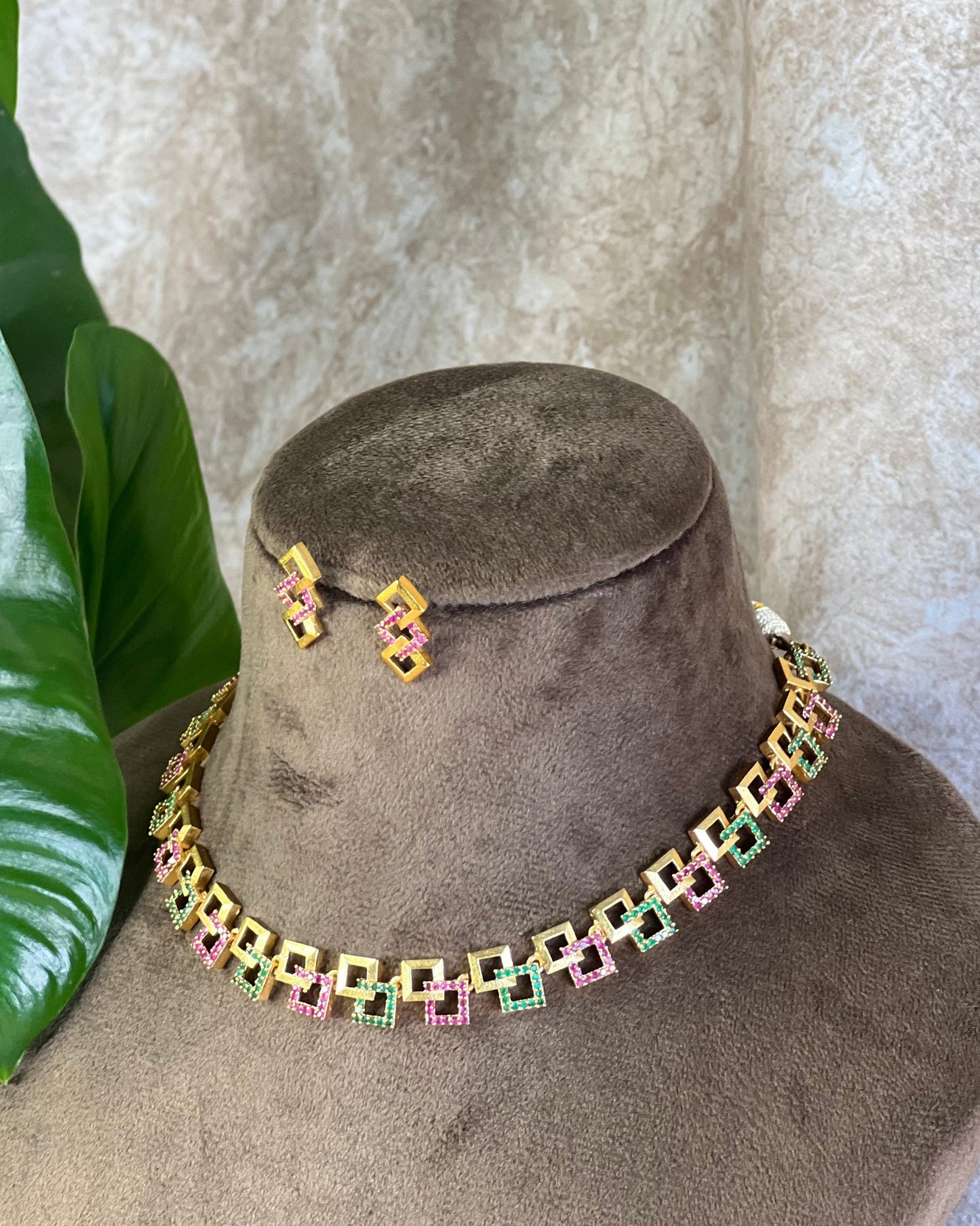 Naamagal Zig Zag Necklace with Stud