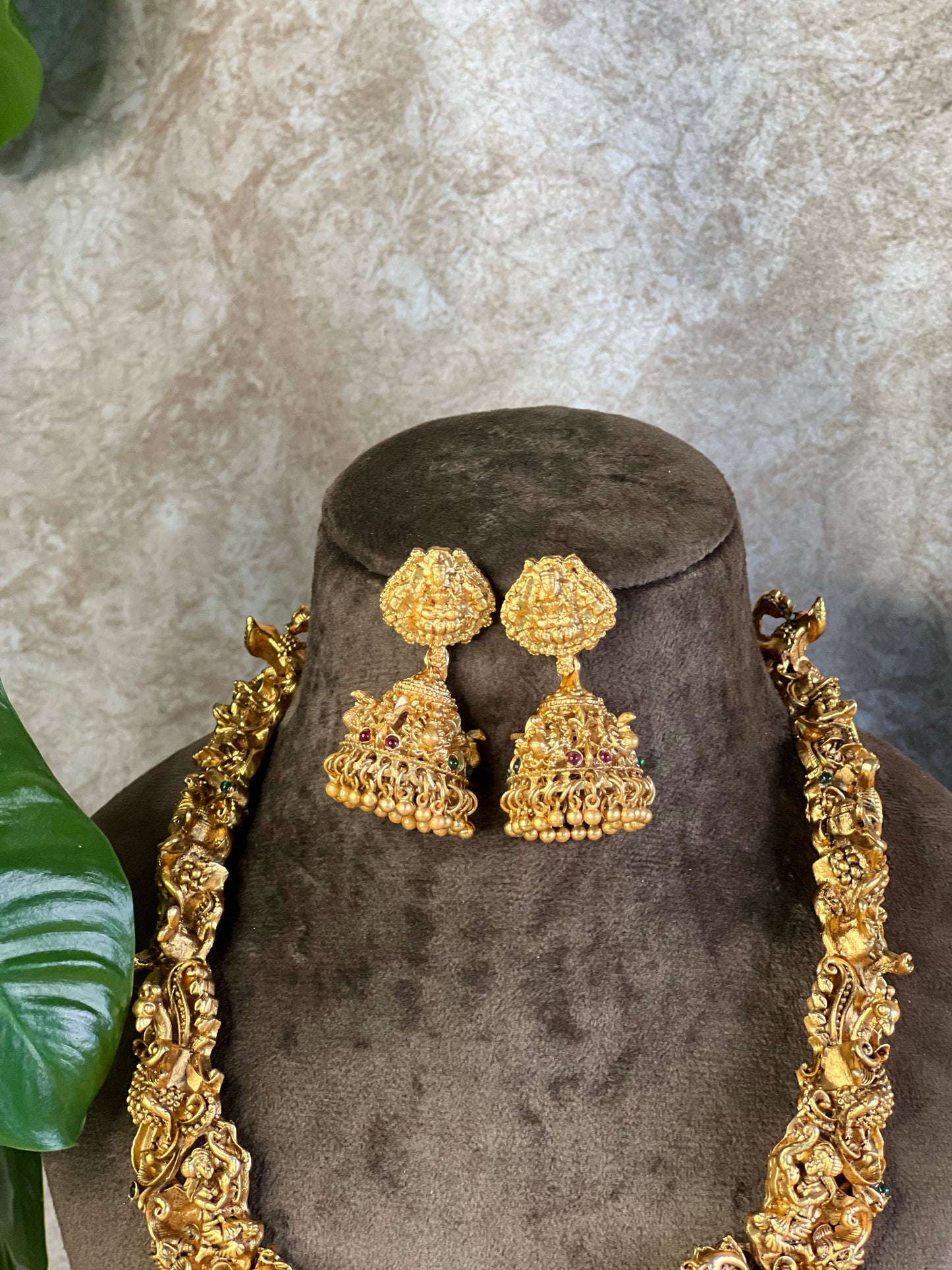 Sashvika God Harm Necklace with Earring