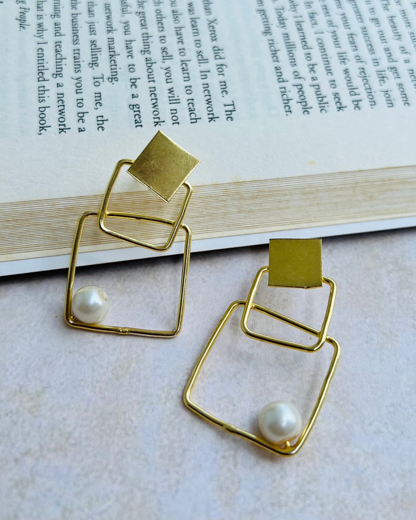 Double Square With Pearl Earring