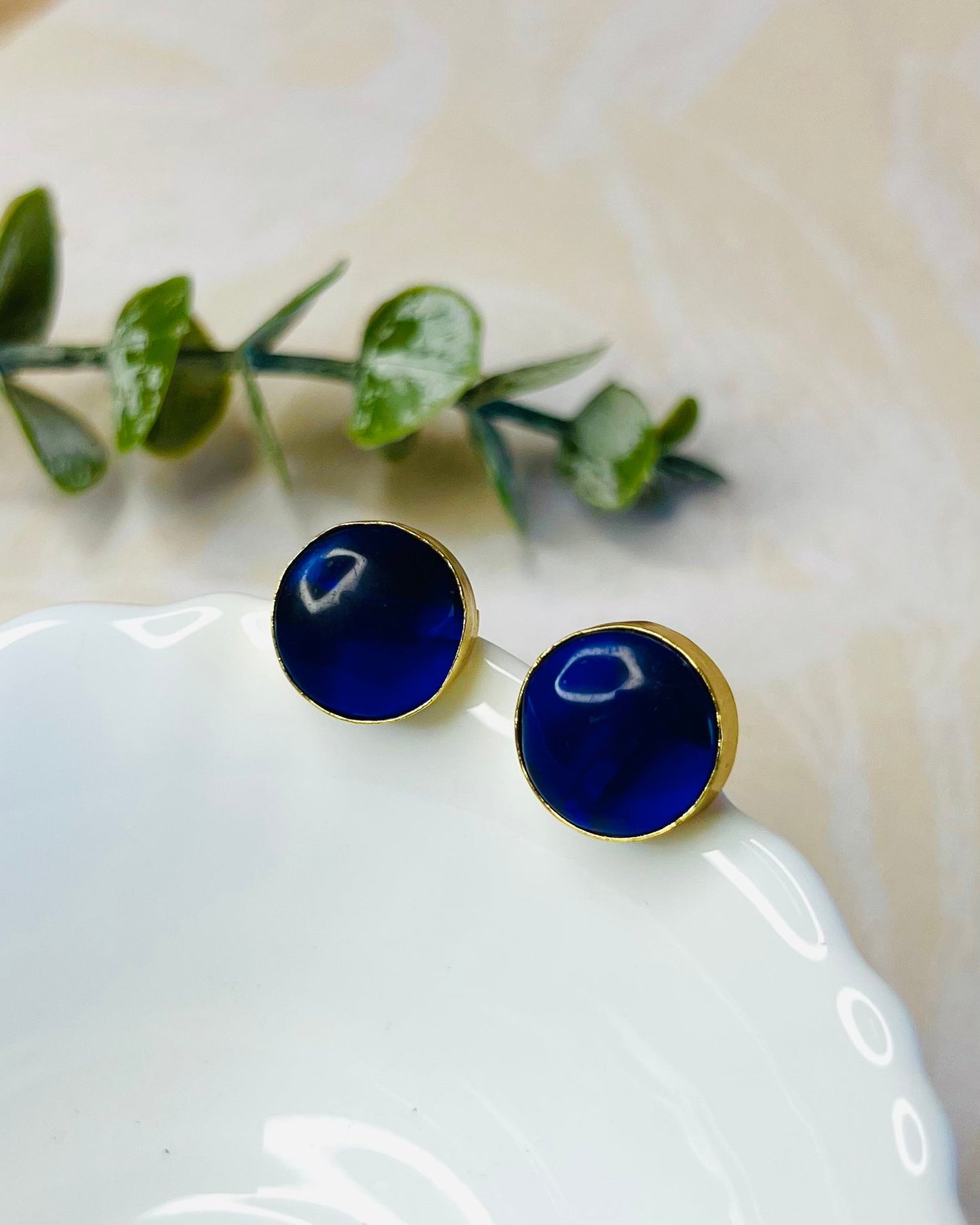 Naisha lotus water Stud