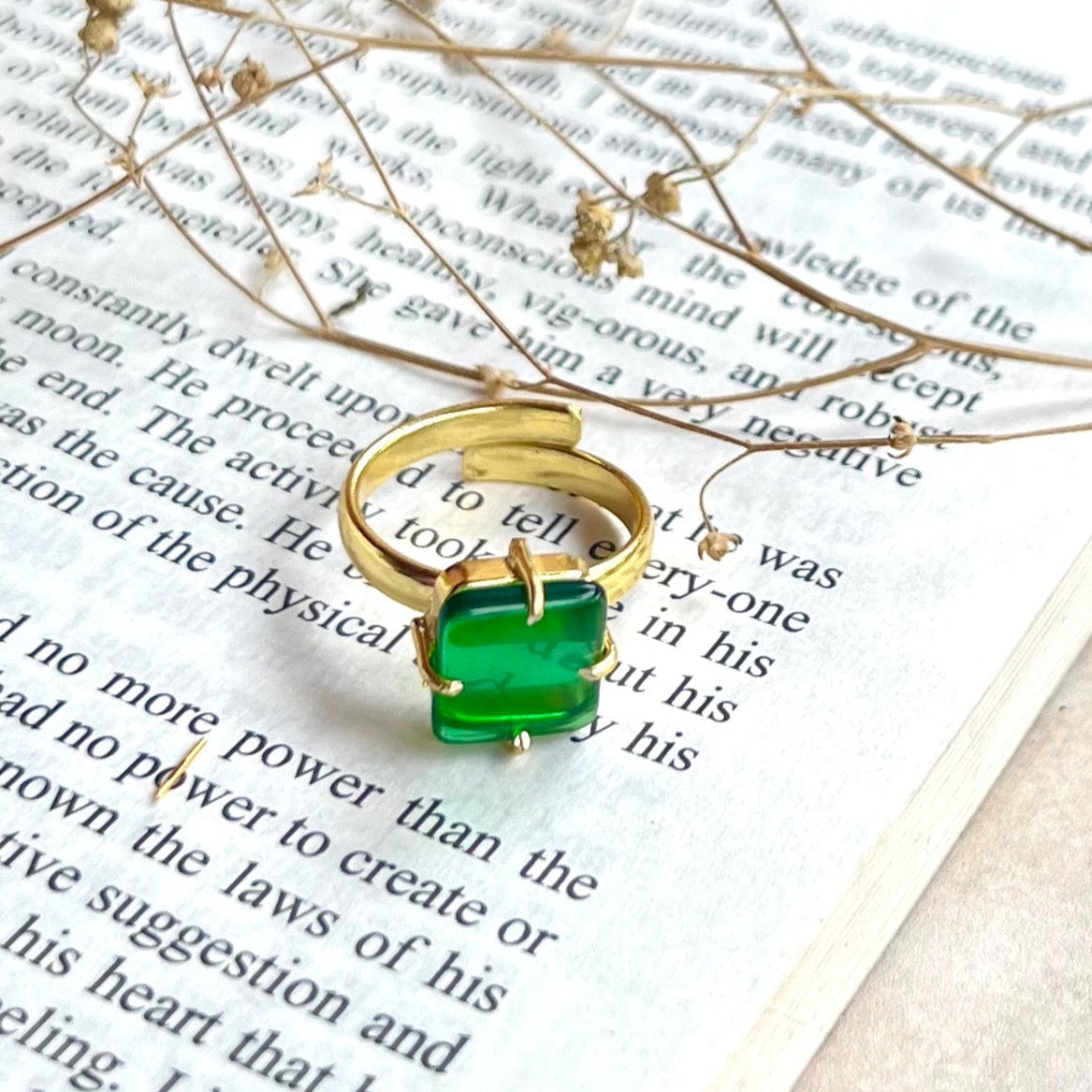 Green stone ring