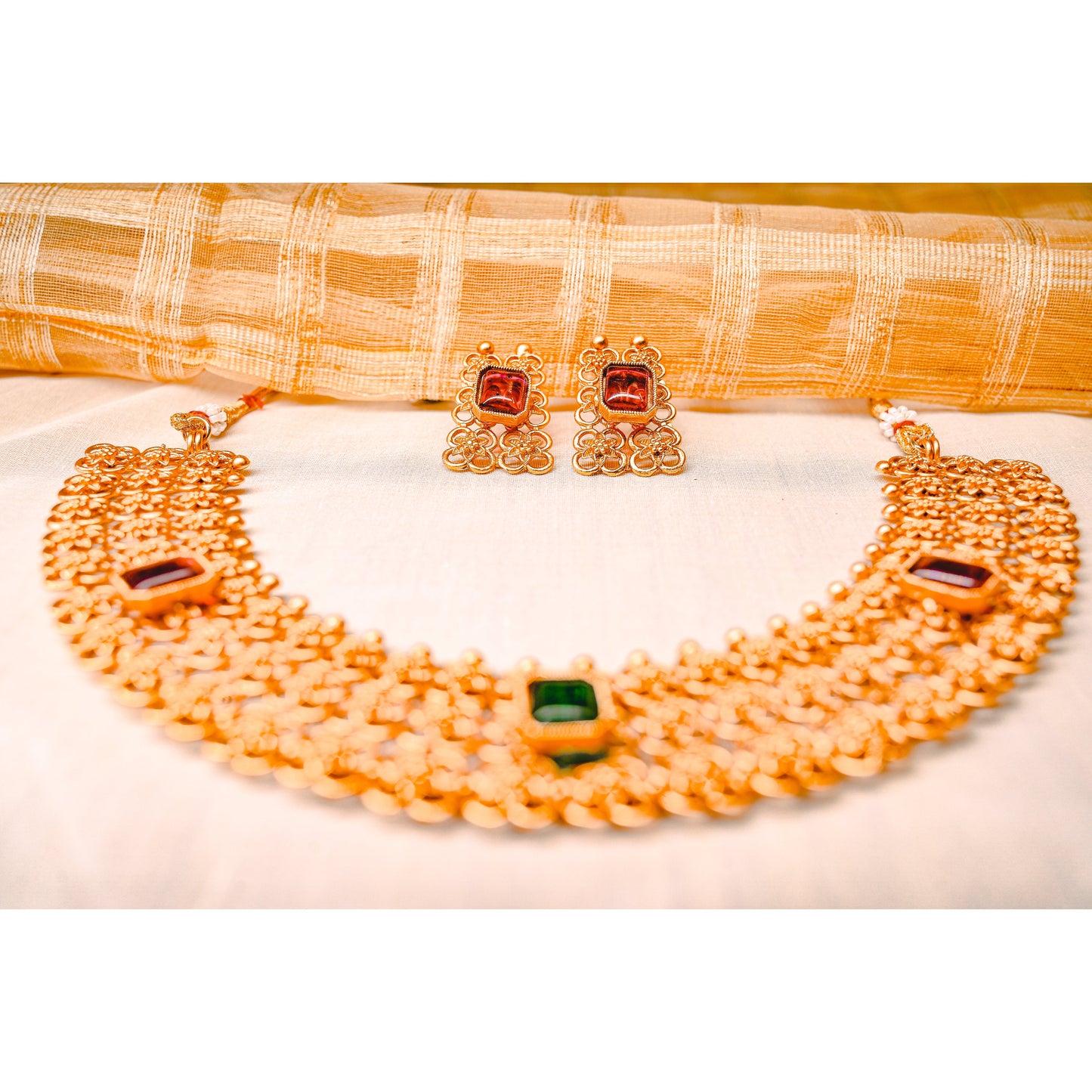 Harni Necklace with Stud