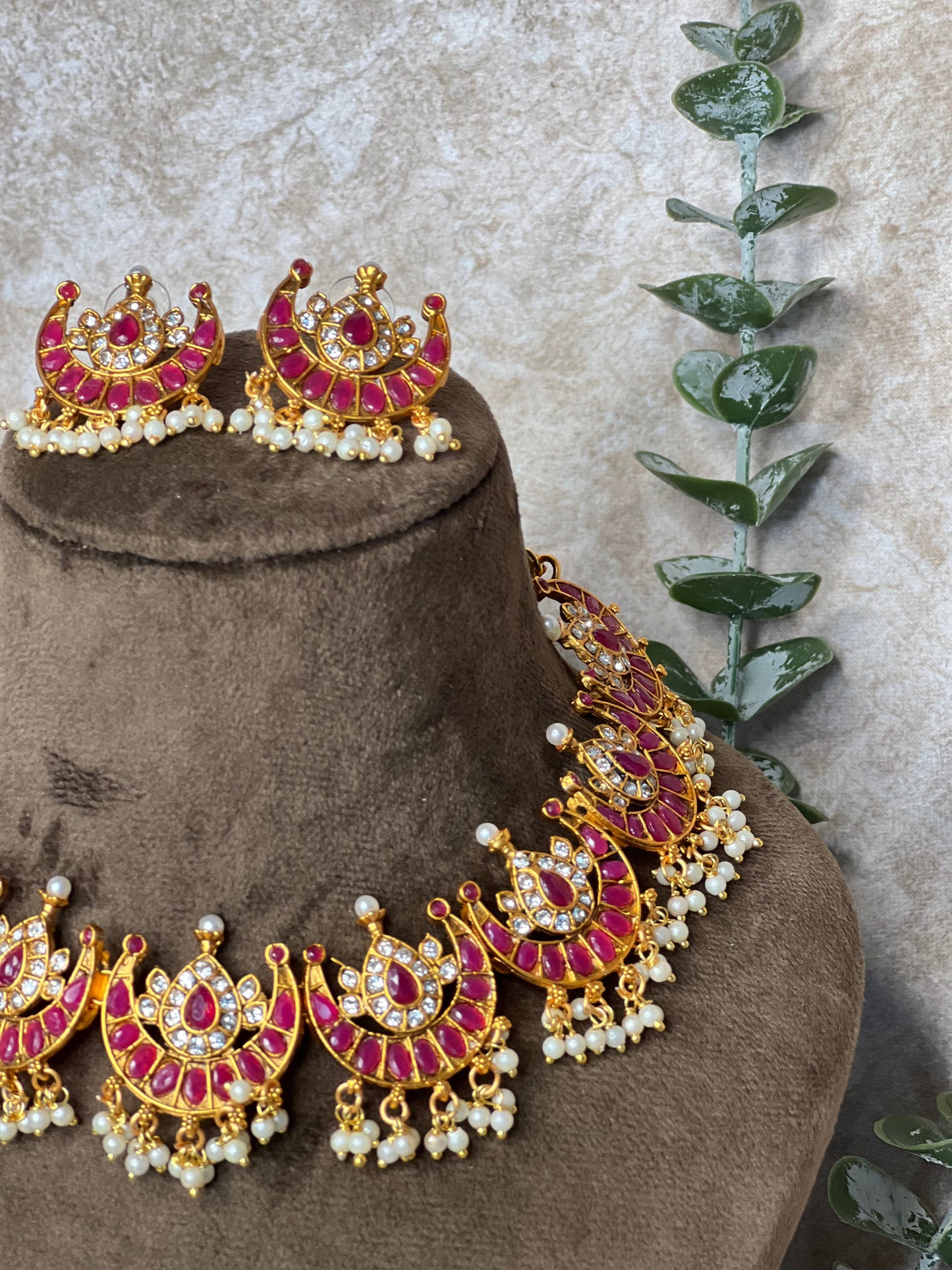 Traditional stone Necklace set