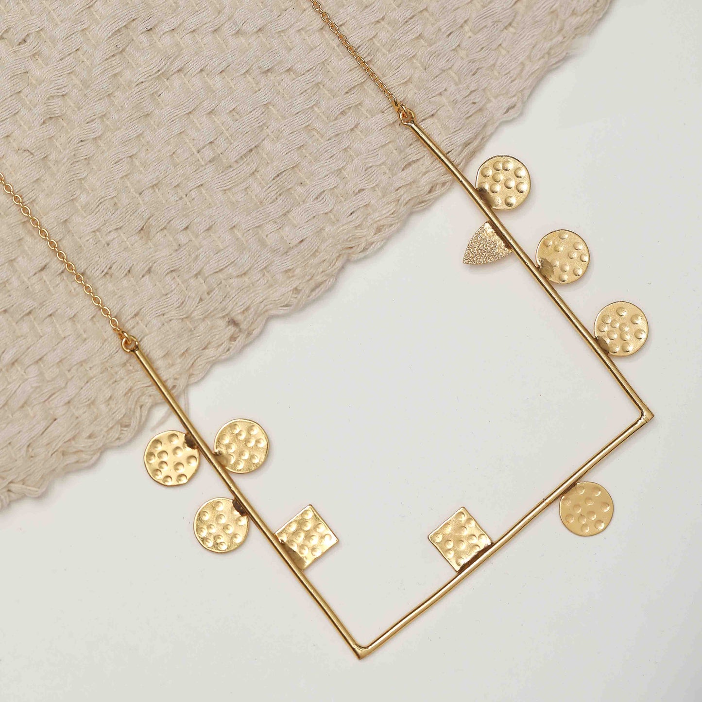 Nilana chain