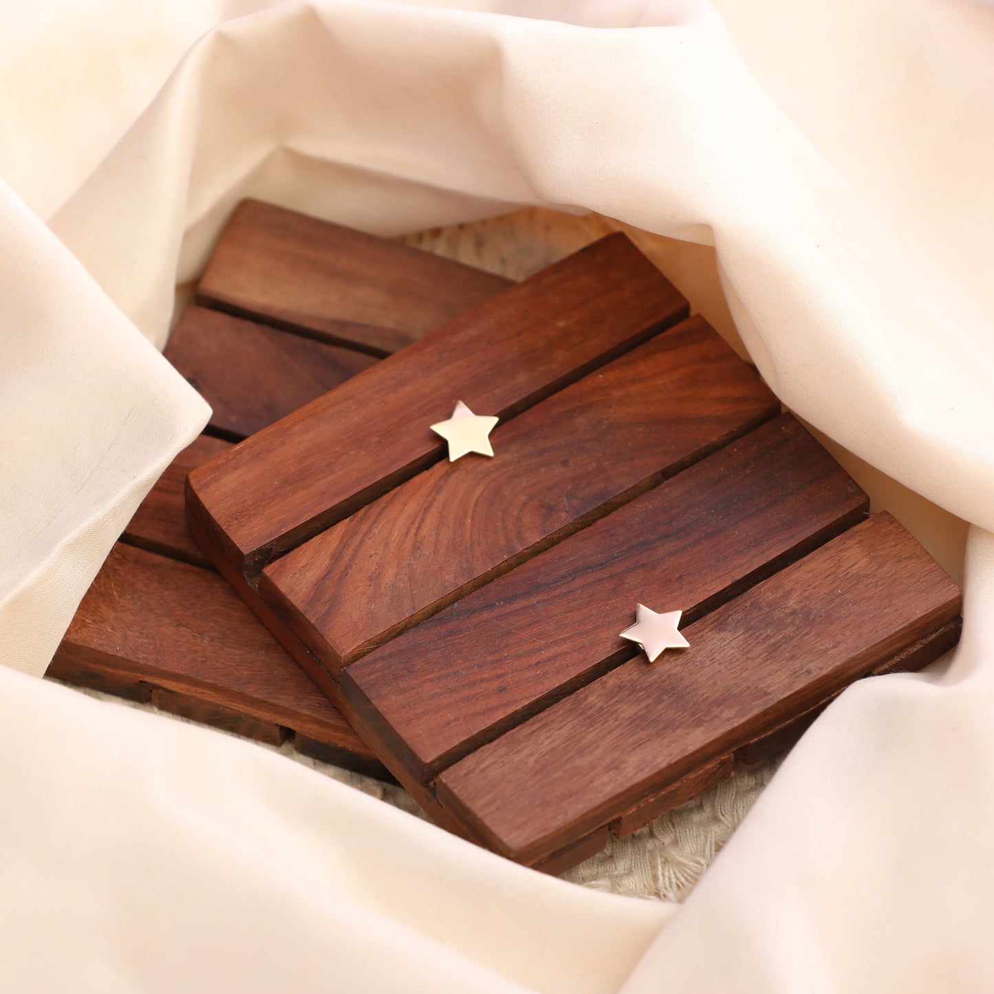 Star stud