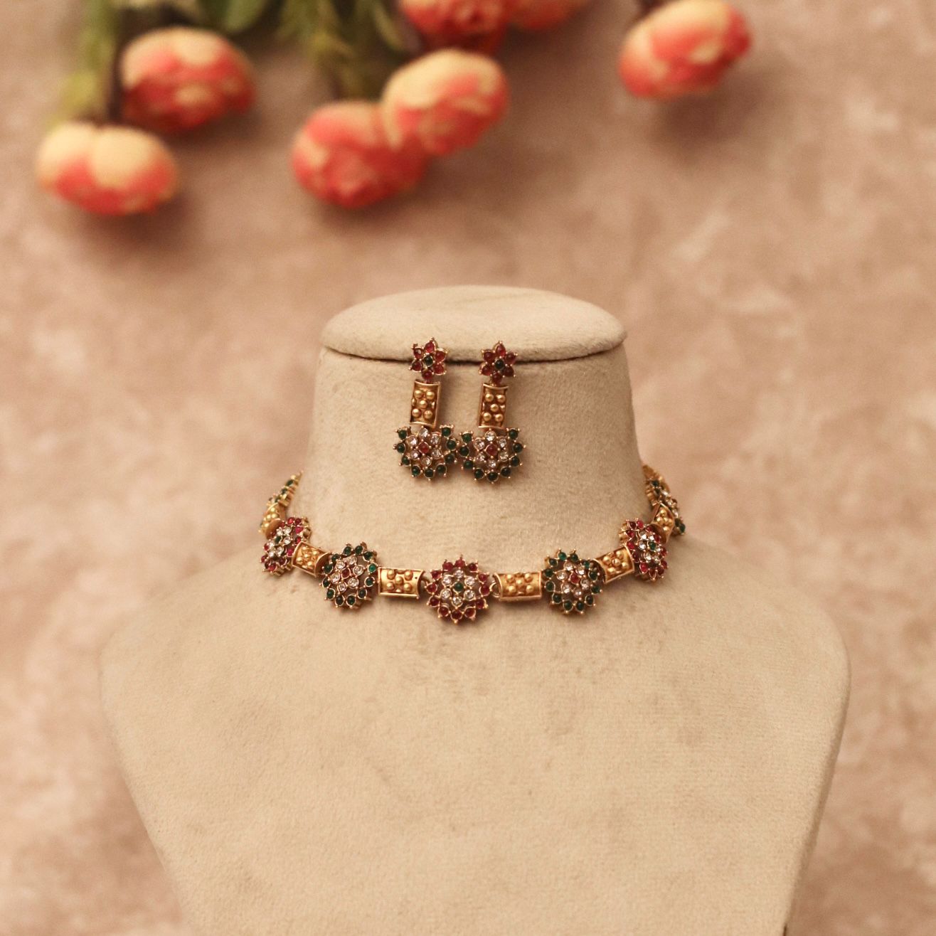 Pavithra Necklace Set