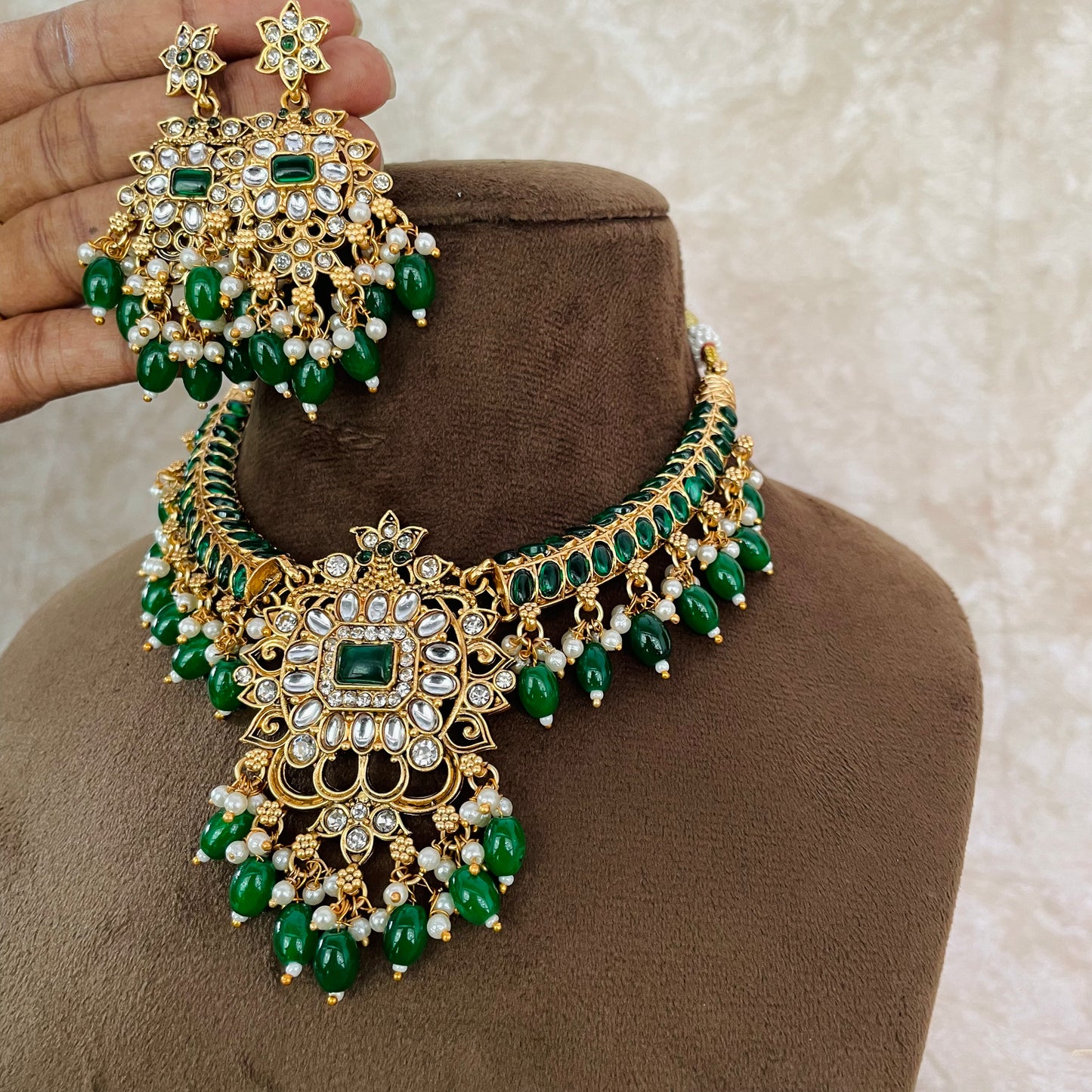 Zoya Necklace Set