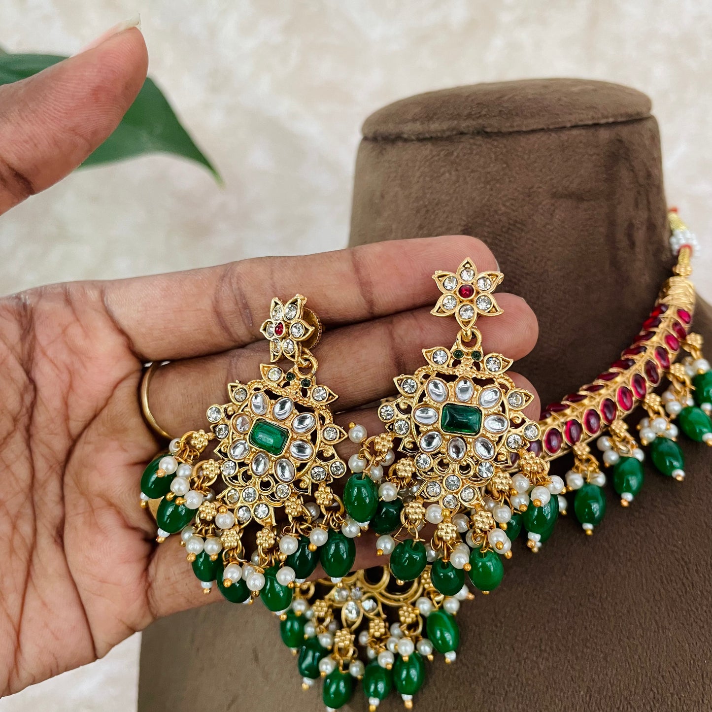 Yoshita Necklace Set