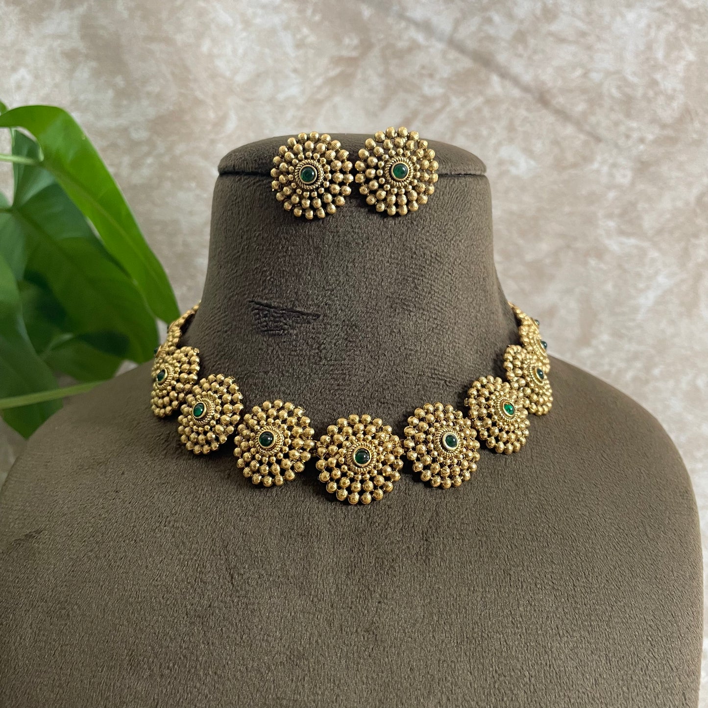 Vihansha Necklace Set