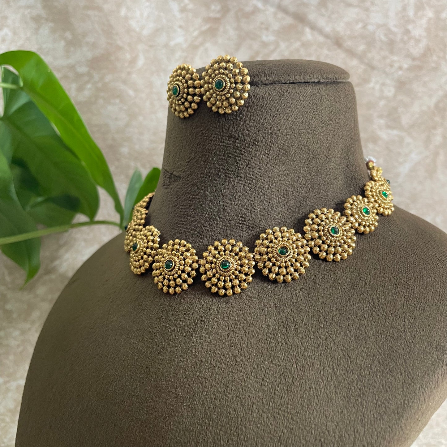 Vihansha Necklace Set
