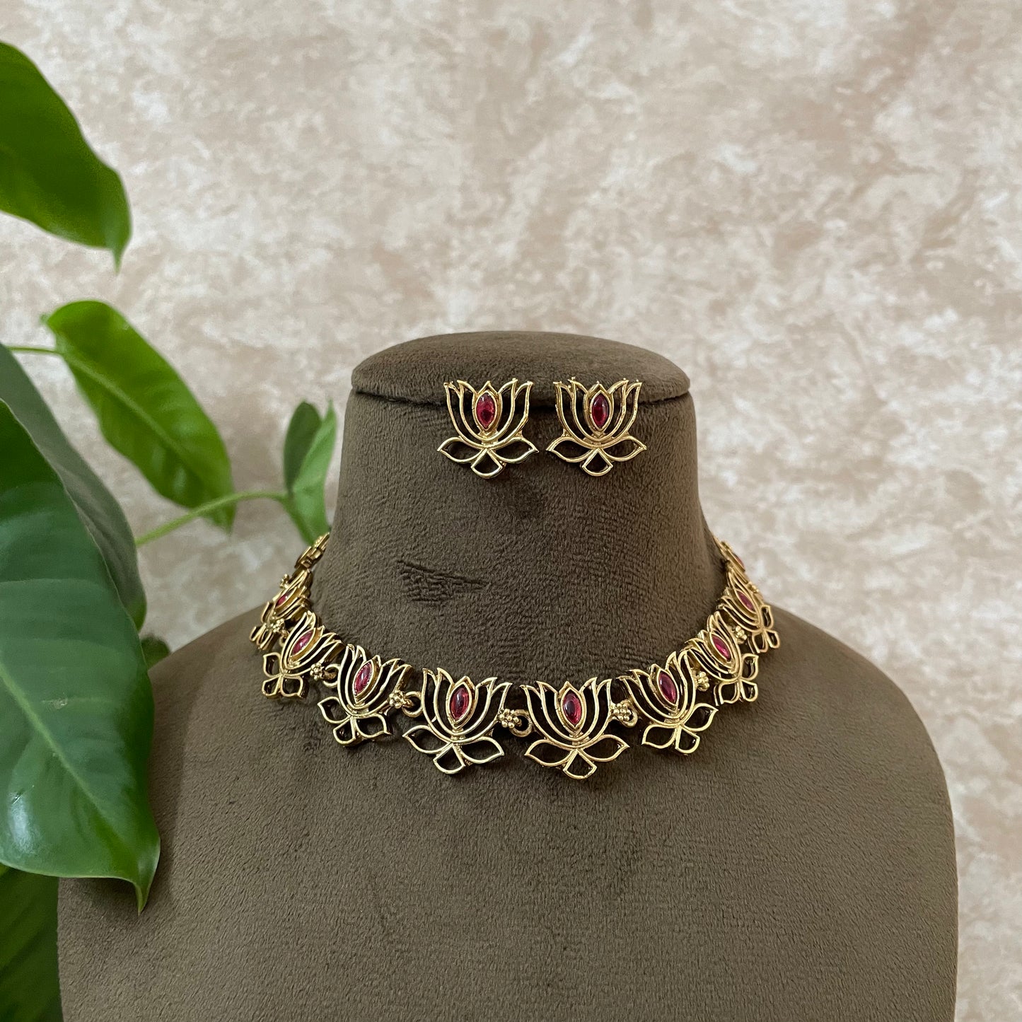Reethu Necklace Set