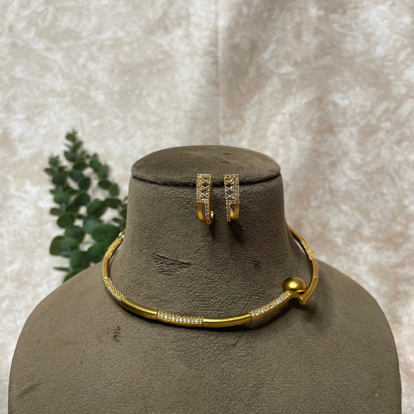 Dharanii Necklace Set