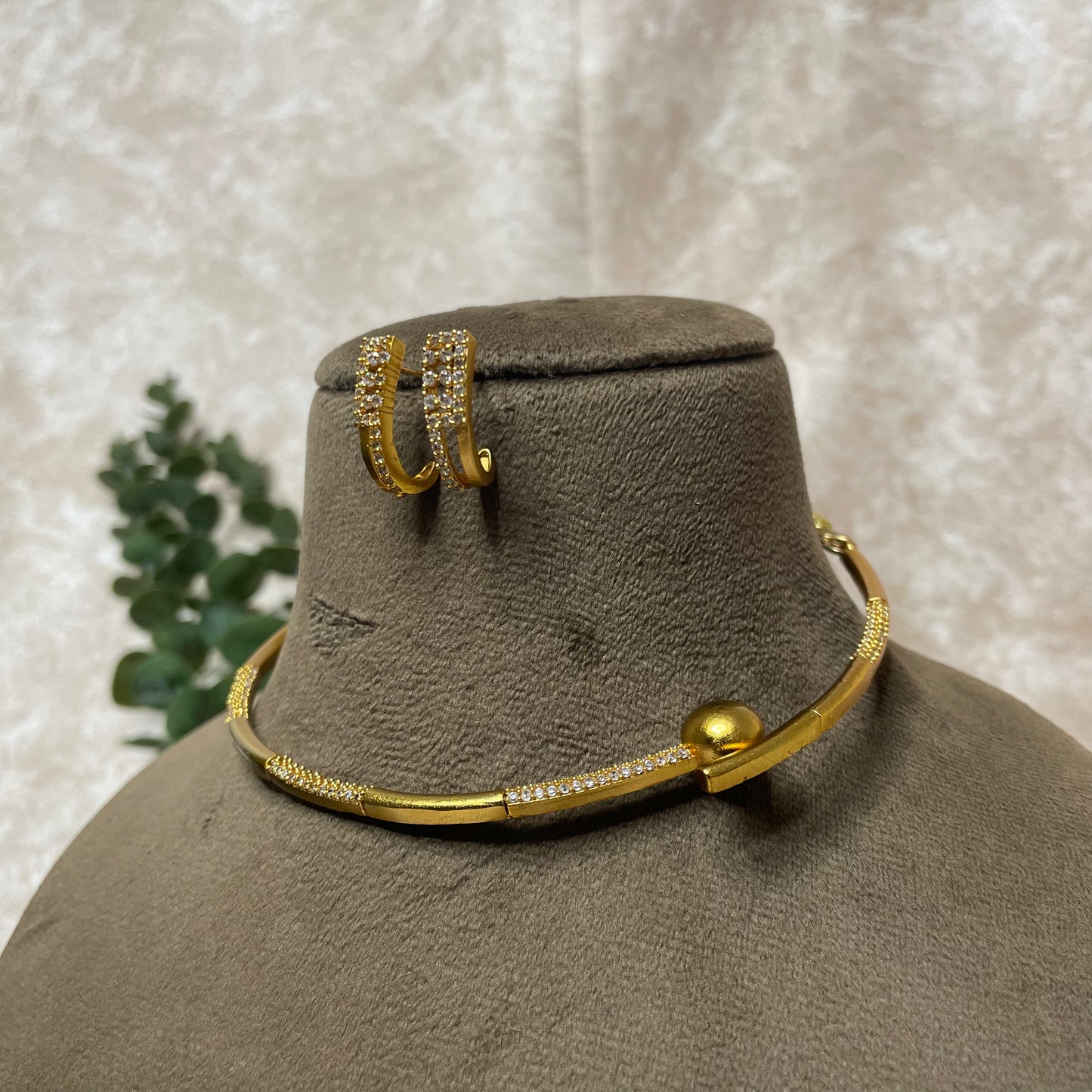 Dharanii Necklace Set