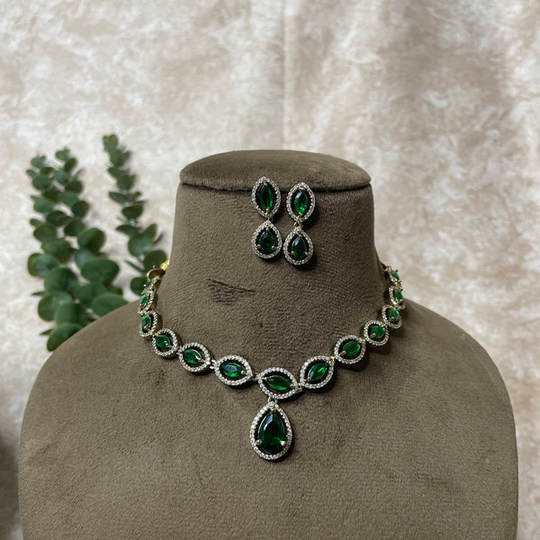 Neha Necklace Set