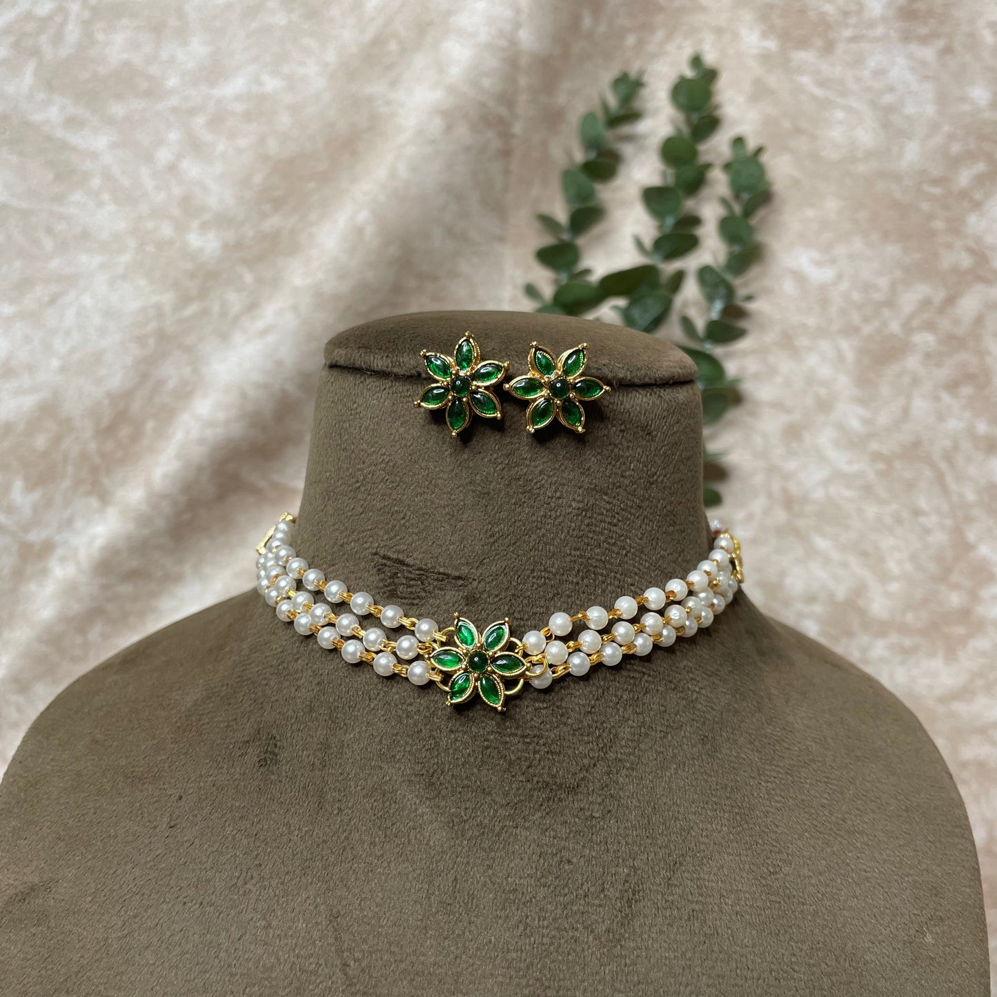 Dhanya Pearl Necklace/Choker Set
