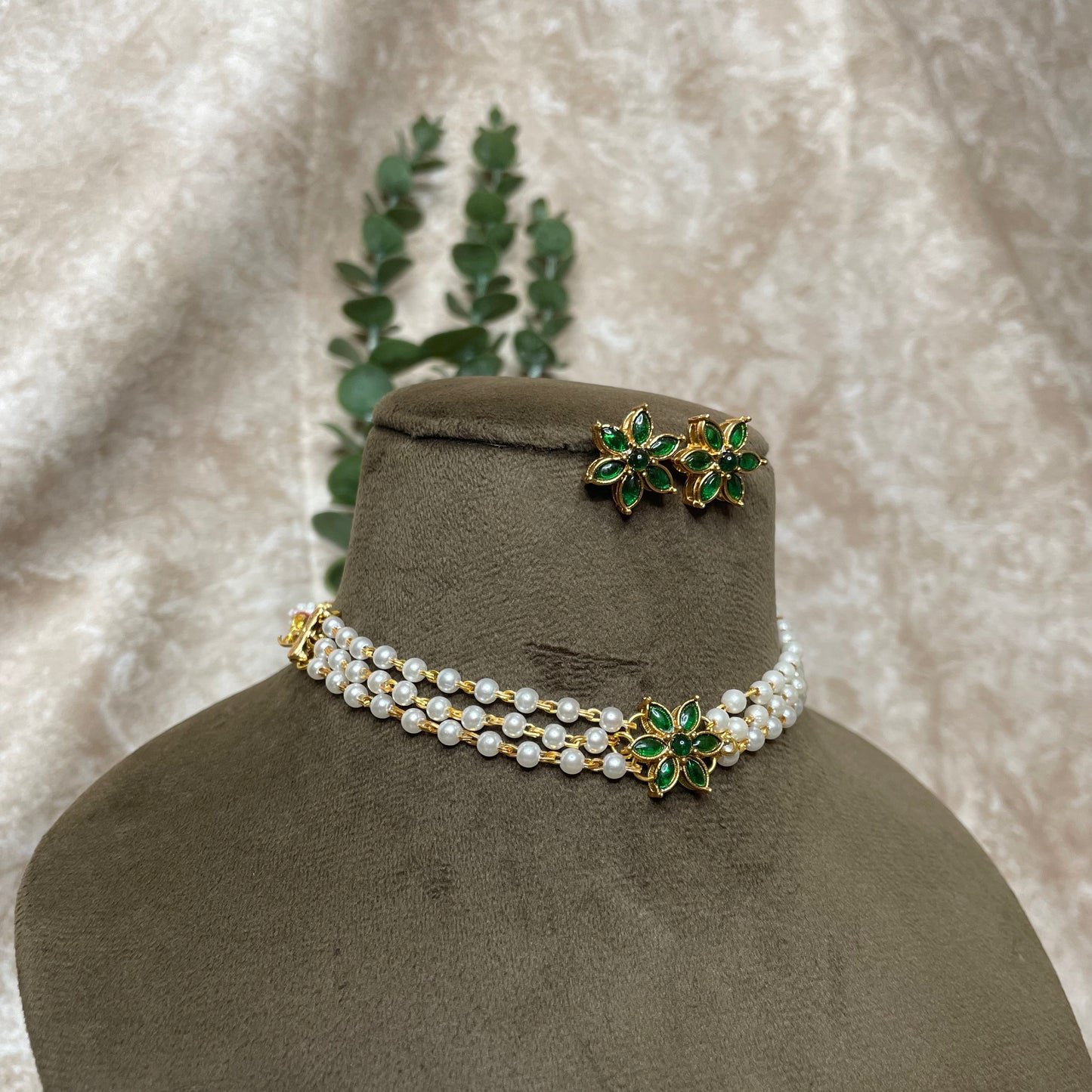 Dhanya Pearl Necklace/Choker Set