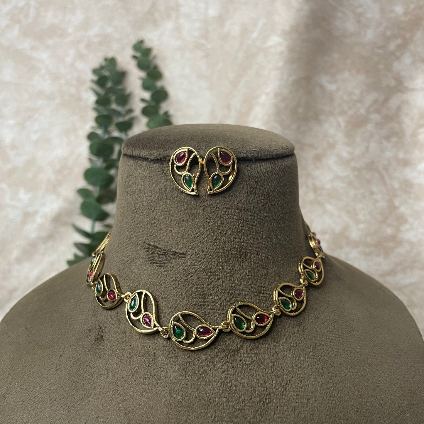 Akshaya Necklace Set