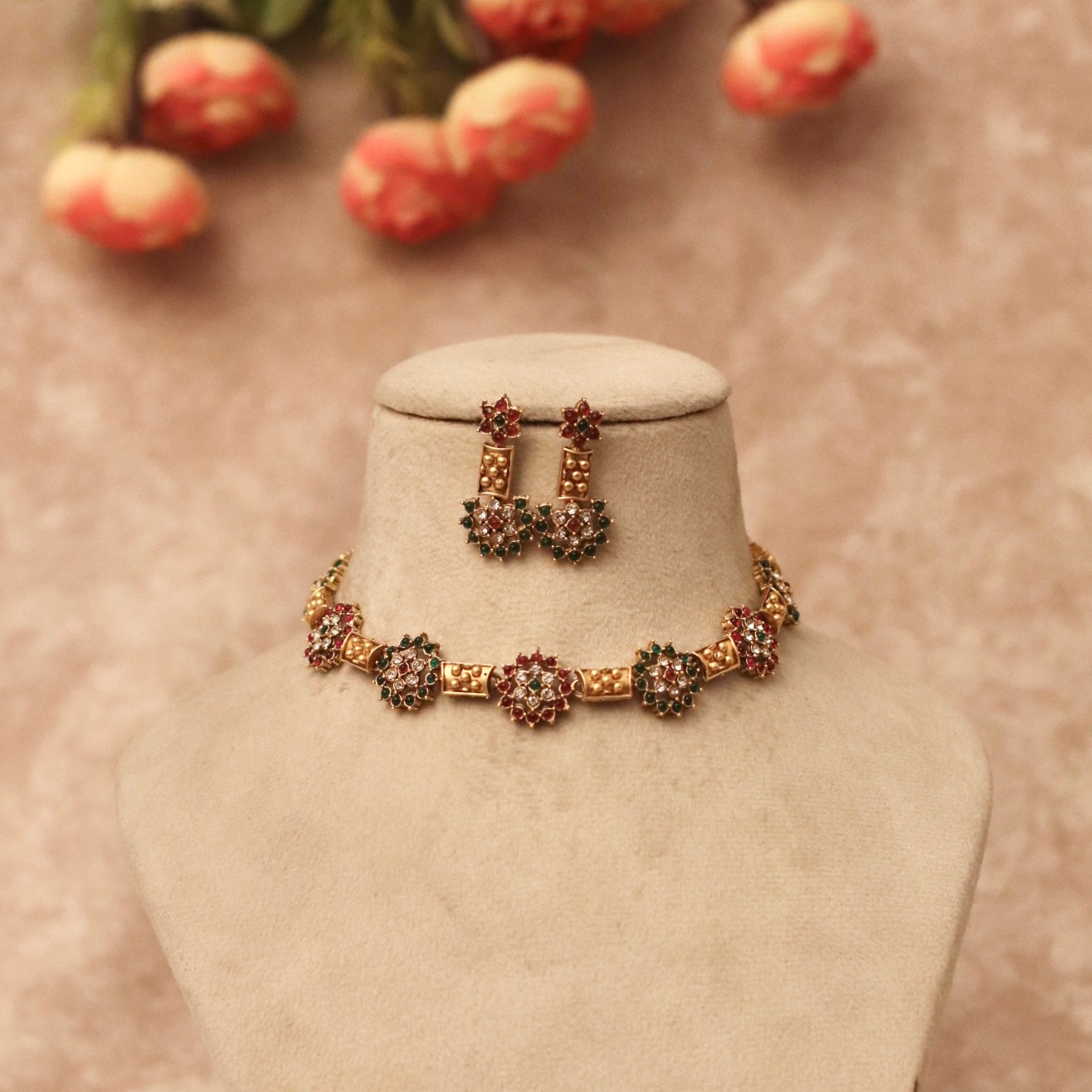 Pavithra Necklace Set