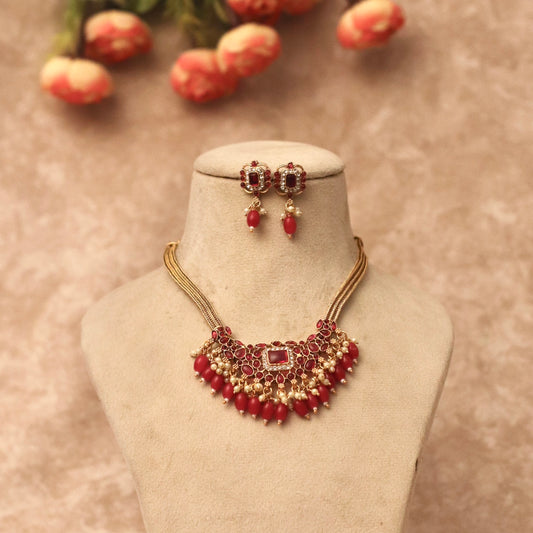 Liyaa Necklace Set