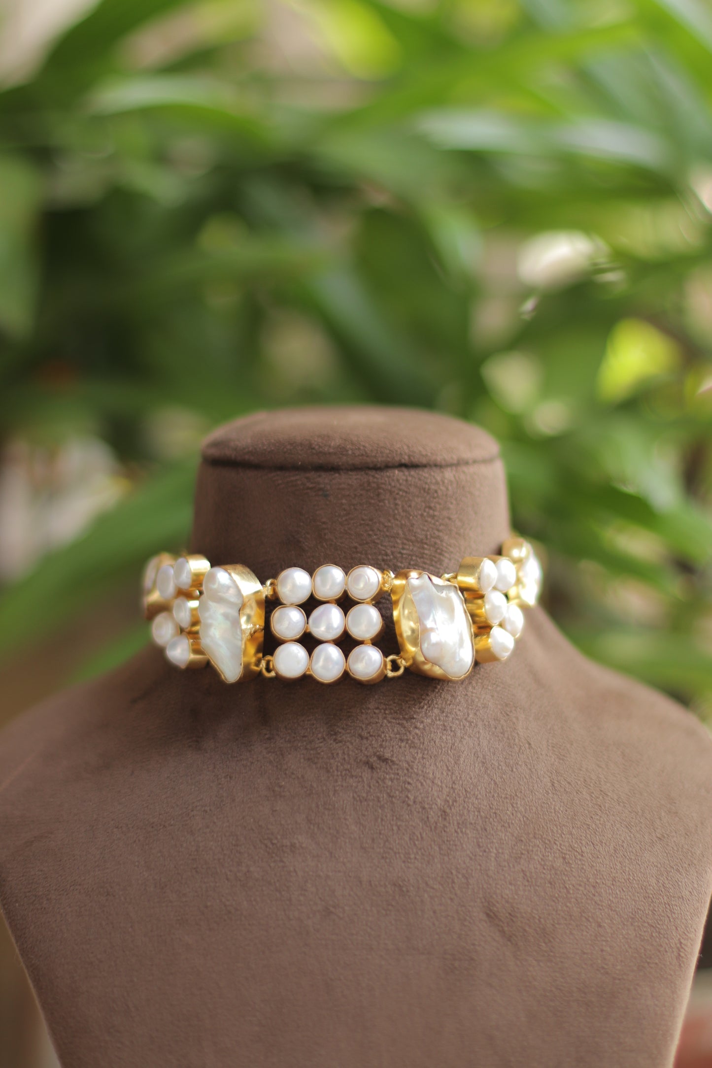 While pearl & Raw Stone Necklace