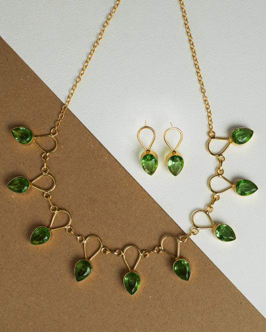 Harsh Diamond Drop Glossy Stone Neckpiece with Earring