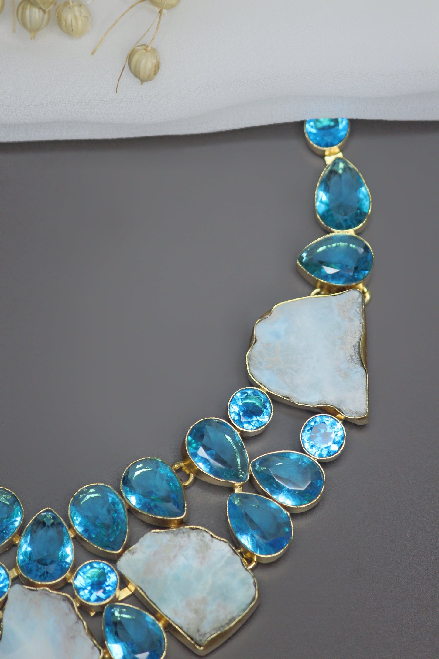 Hans Raw Stone blue  Neckpiece