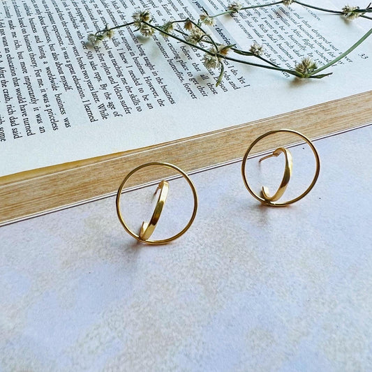Round Gold Earring