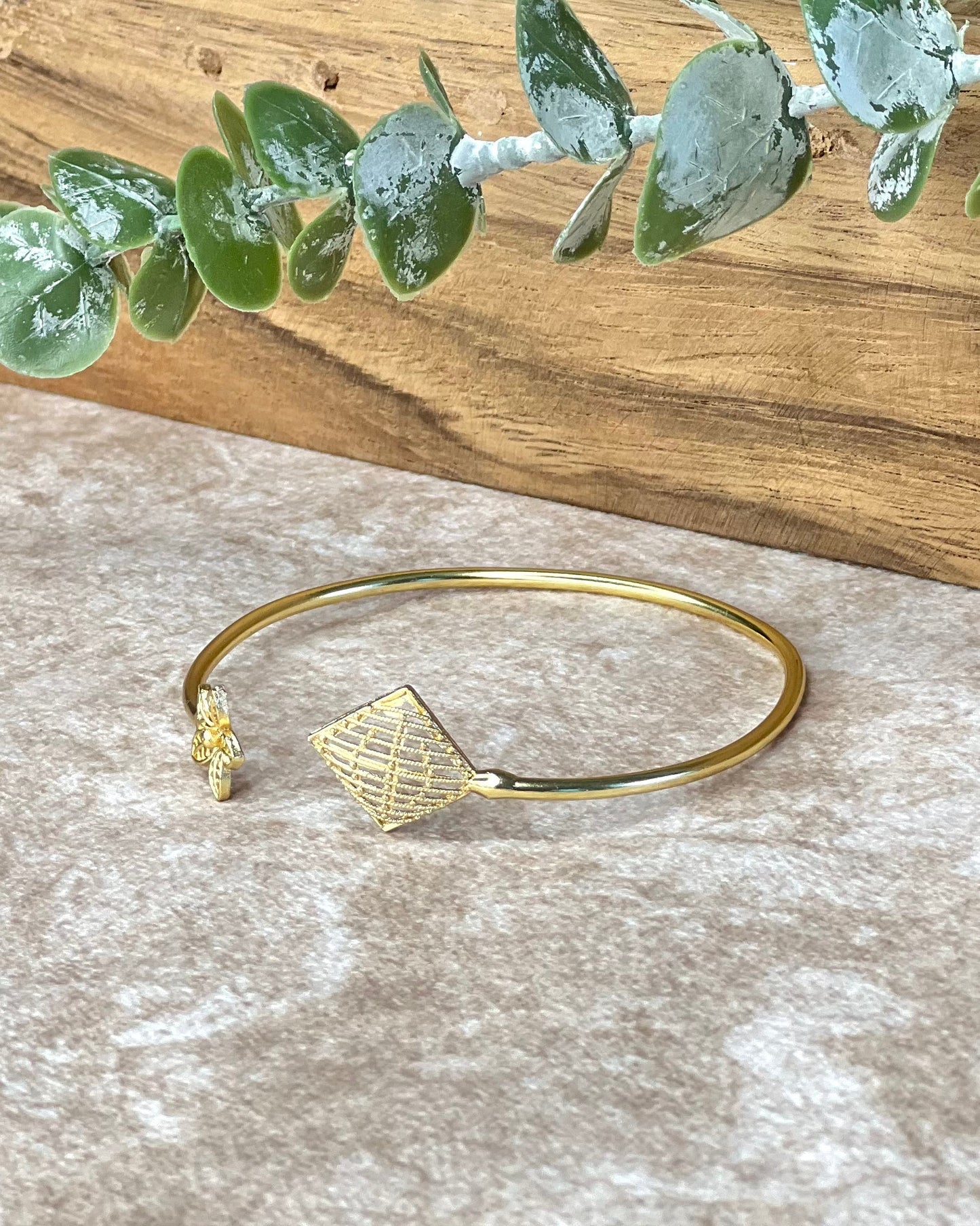 Tansi Flower Bangle