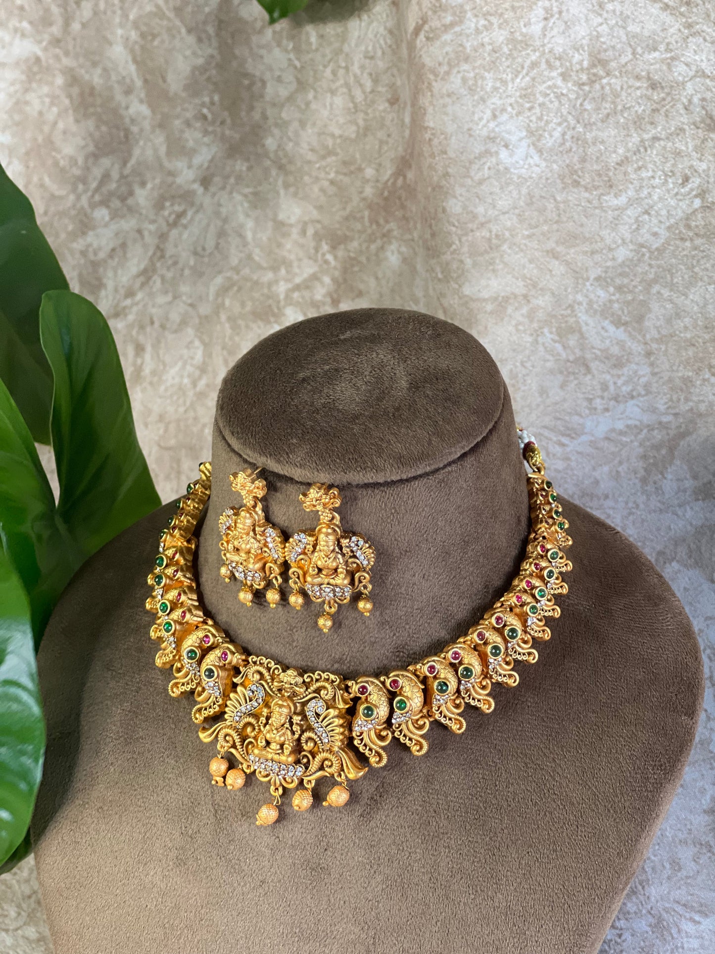 Kana Necklace with Earring