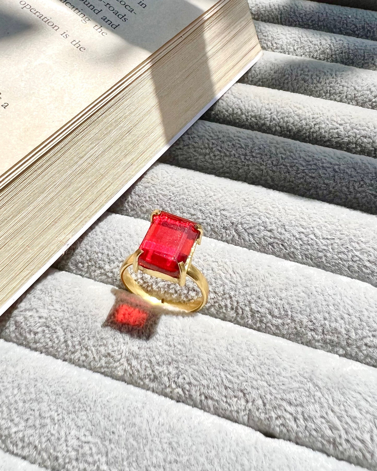 Lavish glossy stone Ring