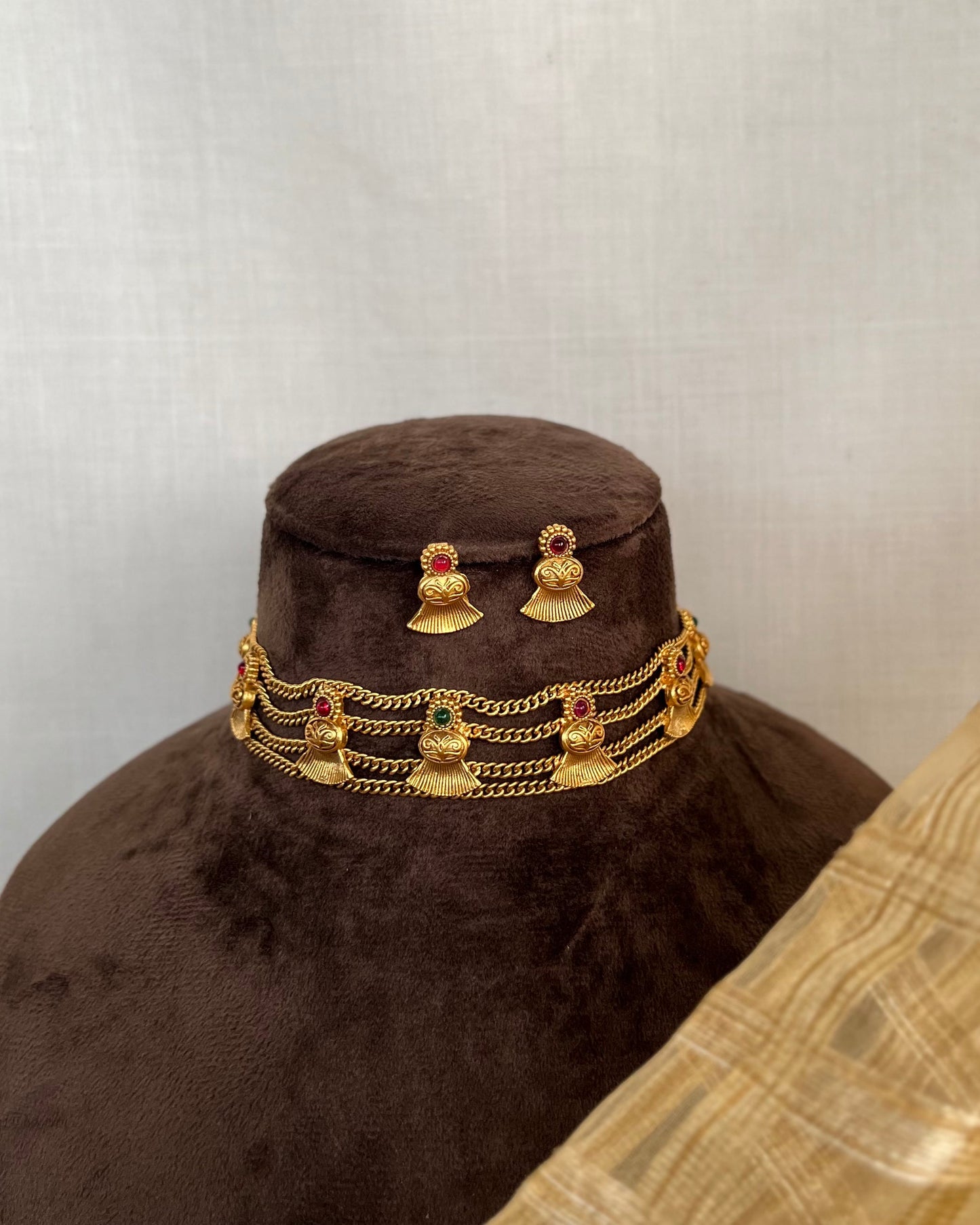 Aakriti Necklace/Choker with Earring