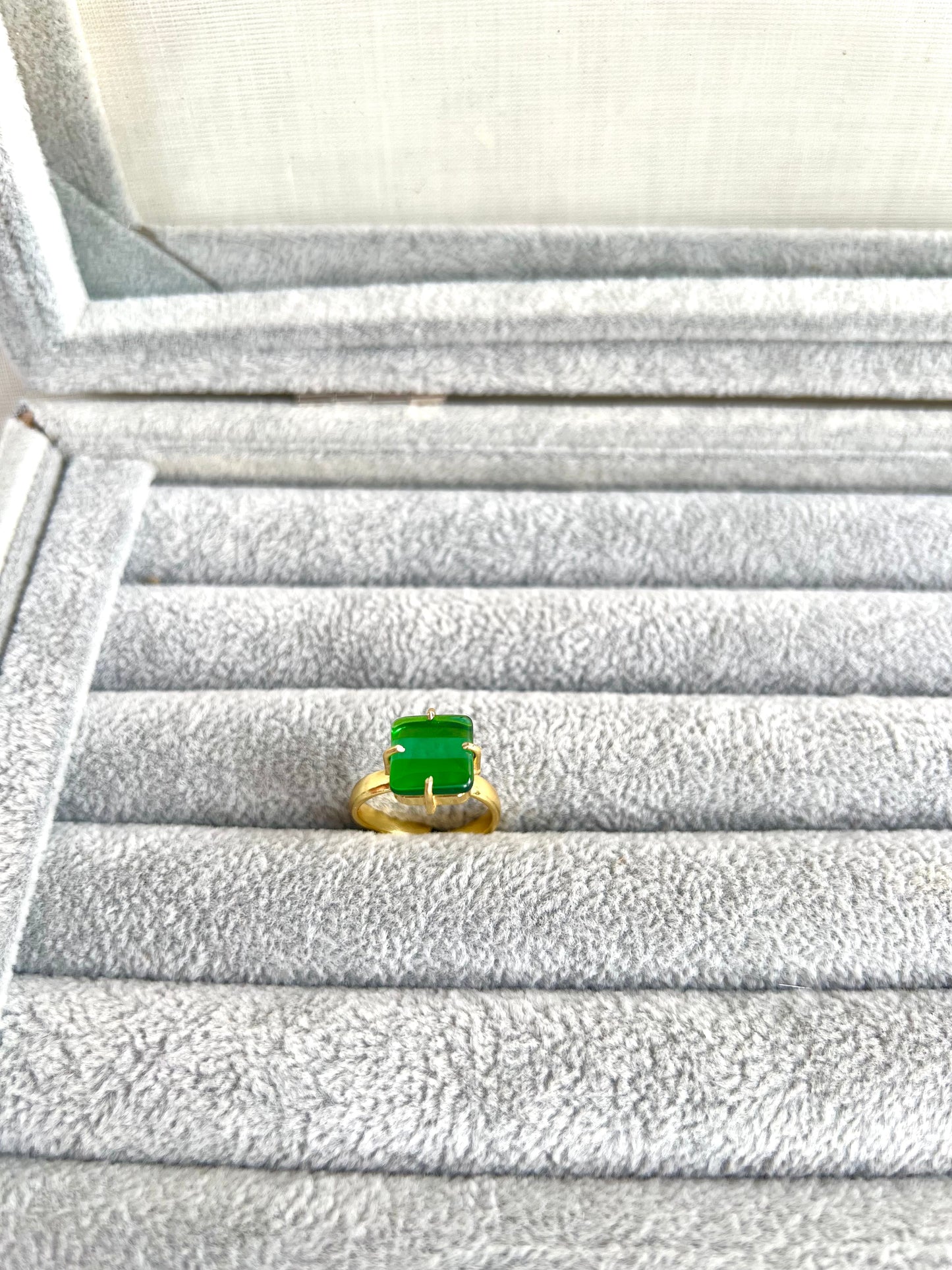 Green  stone ring