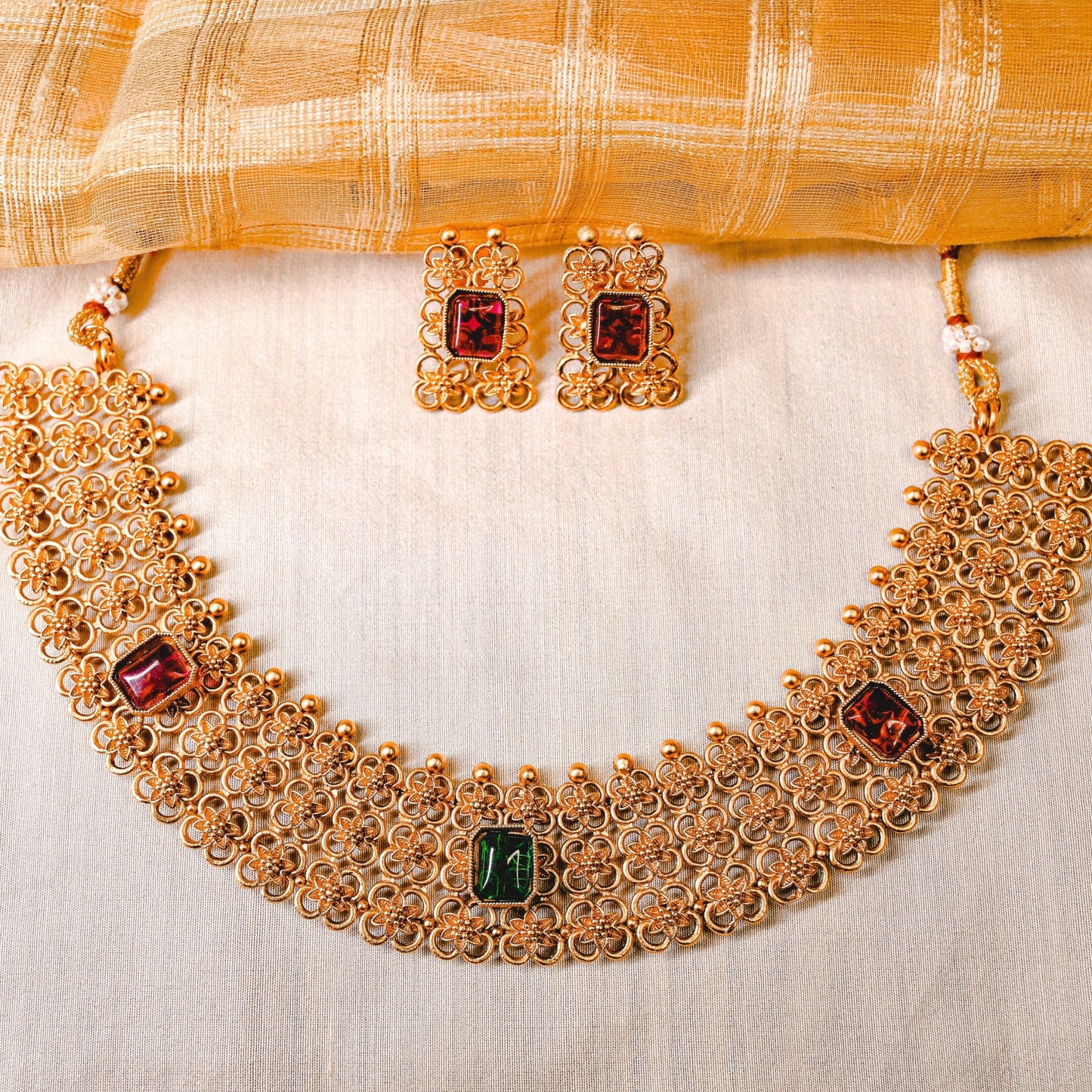 Harni Necklace with Stud