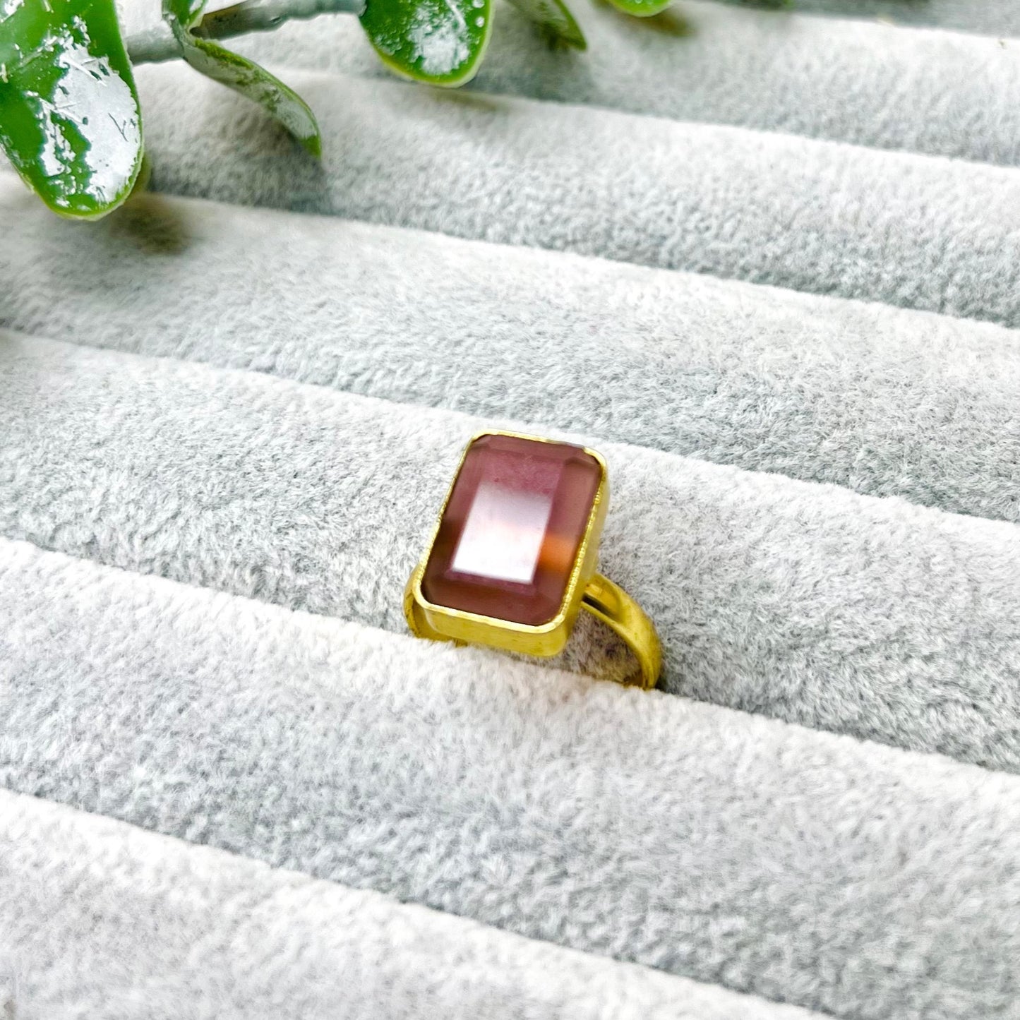 Glossy grape stone  ring