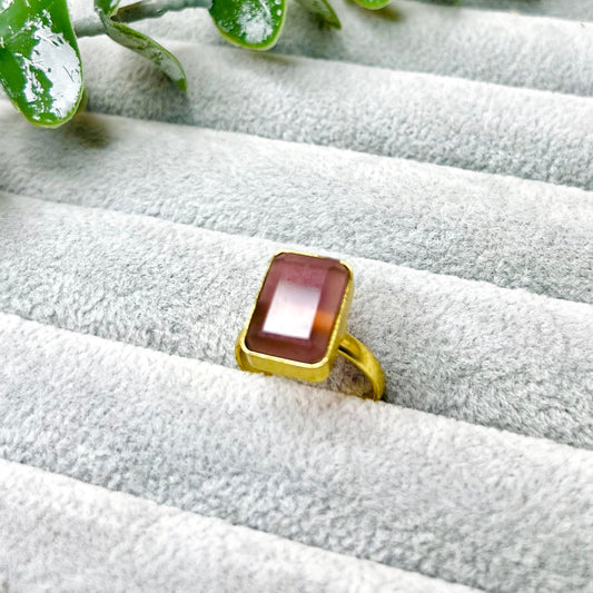 Glossy grape stone  ring