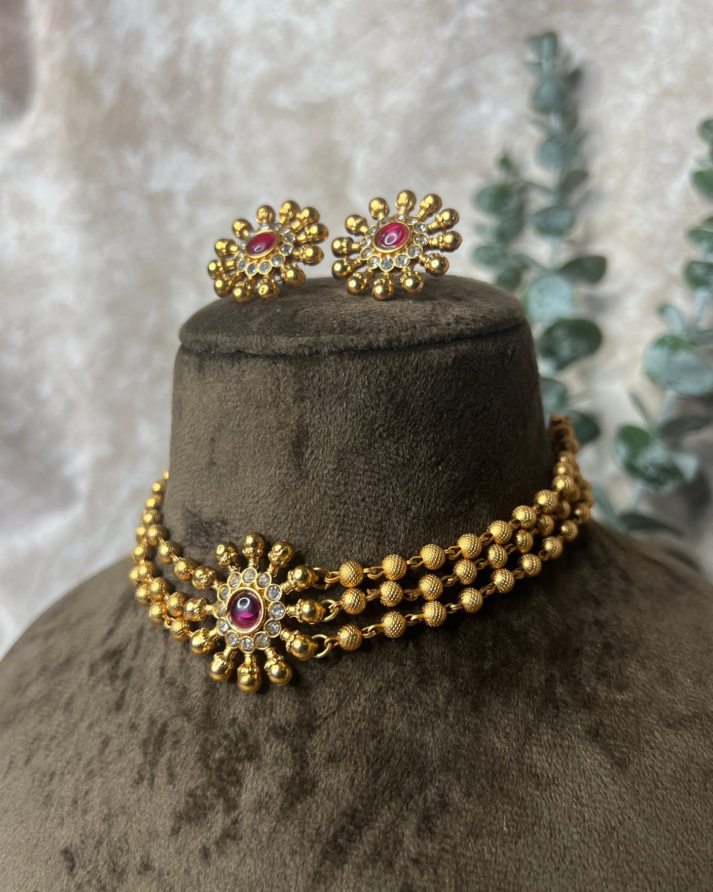 Traditional stone Choker set